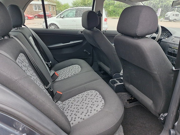 Skoda Fabia 9 of 17