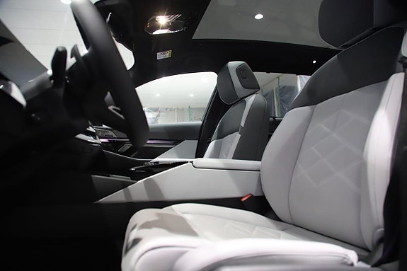 BMW 550e 12 of 20