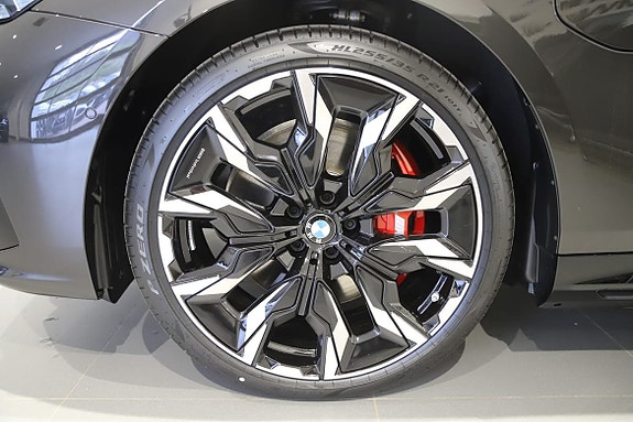 BMW 550e 4 of 5
