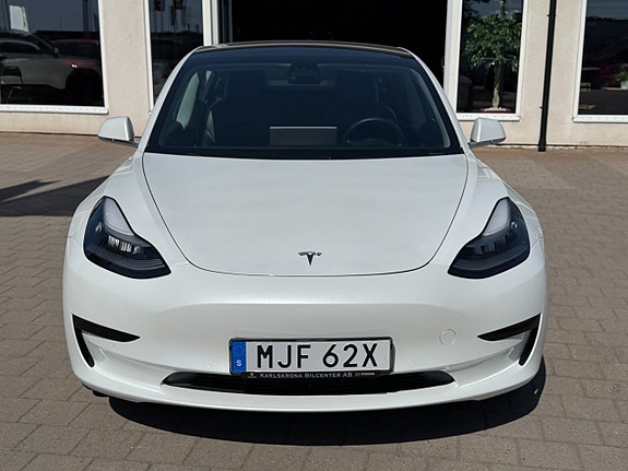 Tesla Model 3 2 of 24