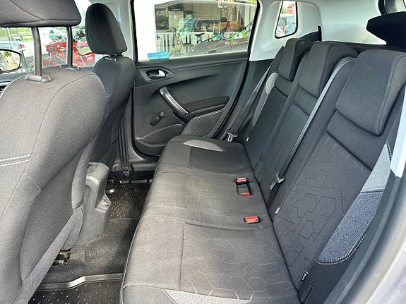 Peugeot 2008 6 of 15