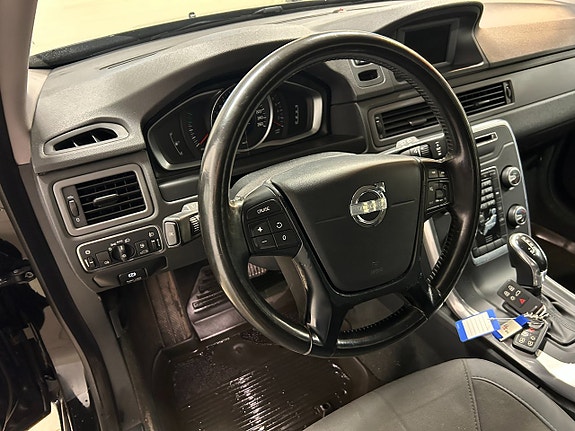 Volvo V70 8 of 9