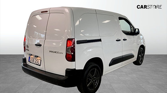 Toyota Proace City 2 of 5