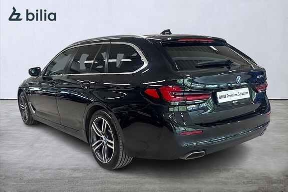 BMW 530e 2 of 19