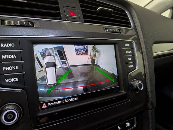 Volkswagen Golf Alltrack 15 of 20