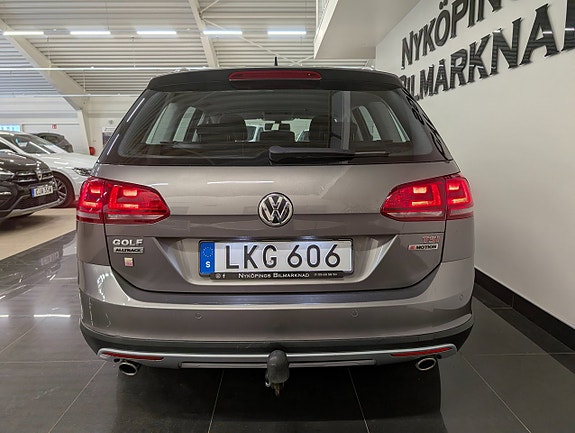 Volkswagen Golf Alltrack 4 of 20