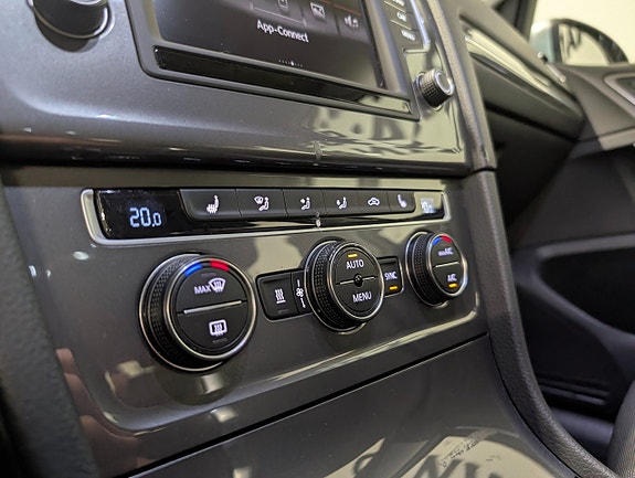 Volkswagen Golf Alltrack 19 of 20