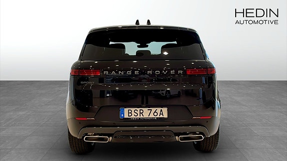 Land Rover Range Rover Sport 7 of 11