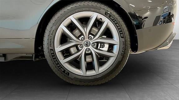 Land Rover Range Rover Sport 9 of 11