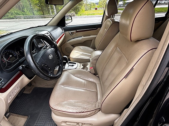 Hyundai Santa Fe 14 of 21