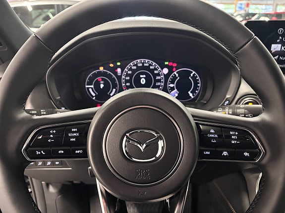 Mazda CX-60 8 of 17