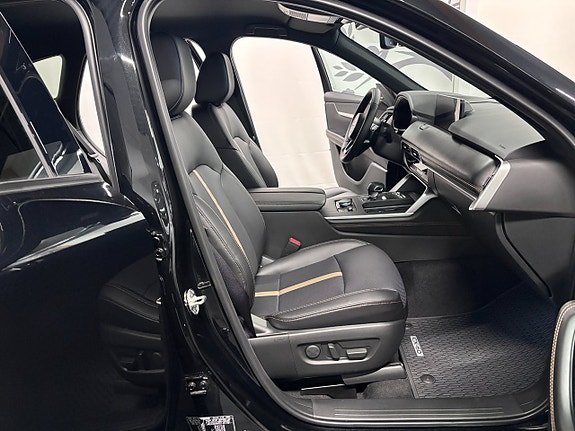 Mazda CX-60 7 of 17