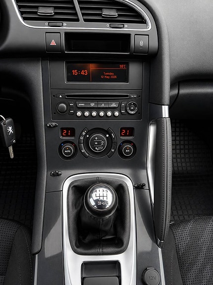 Peugeot 3008 10 of 15