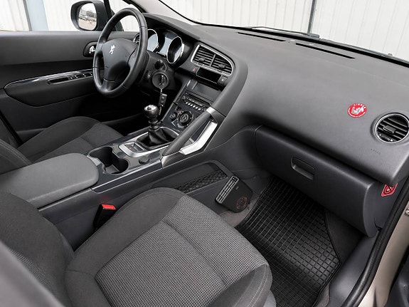 Peugeot 3008 14 of 15