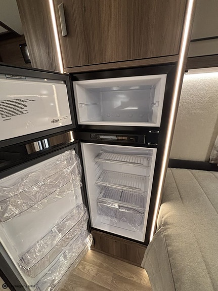 Kabe Travel Master Royal X 780 LT 25 of 27