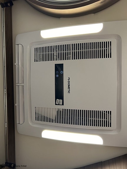 Kabe Travel Master Imperial 910 GB 18 of 25