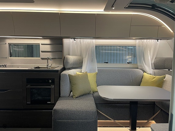 Adria Alpina 583 LP 4 of 5