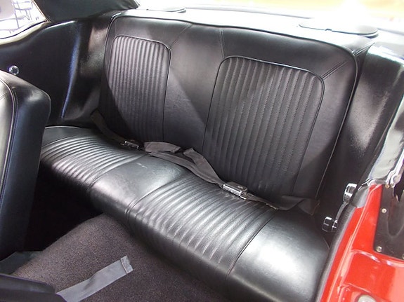 Ford Mustang 12 of 25