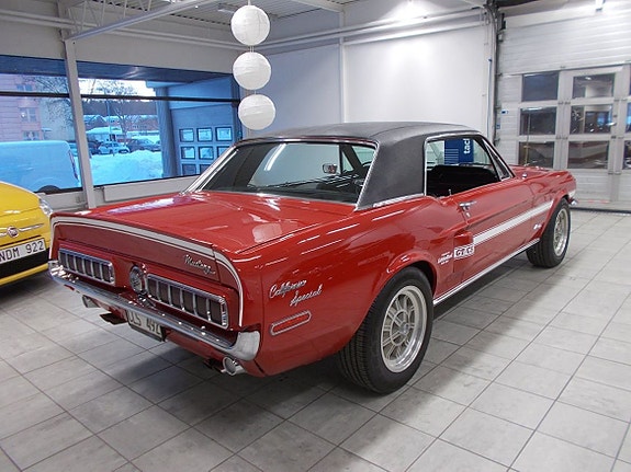 Ford Mustang 5 of 5