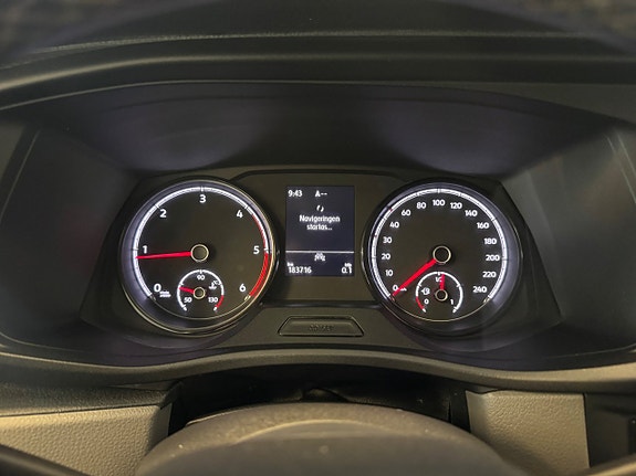 Volkswagen Transporter 9 of 14