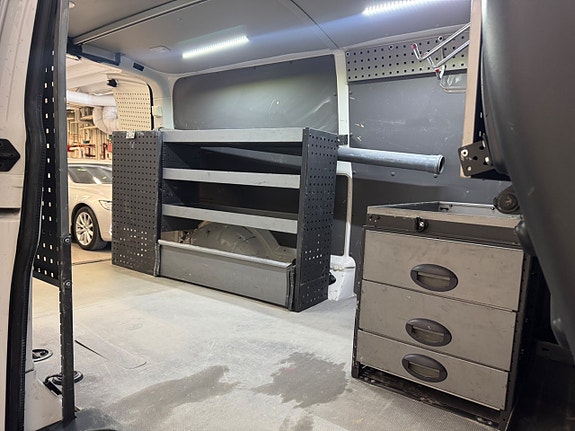 Volkswagen Transporter 6 of 14
