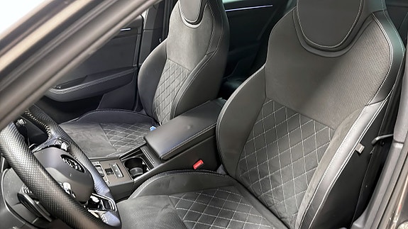 Skoda Superb 8 of 12