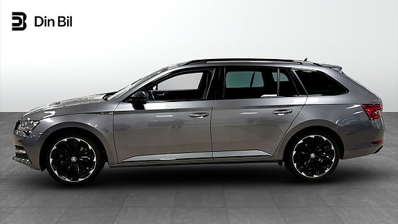 Skoda Superb 2 of 5