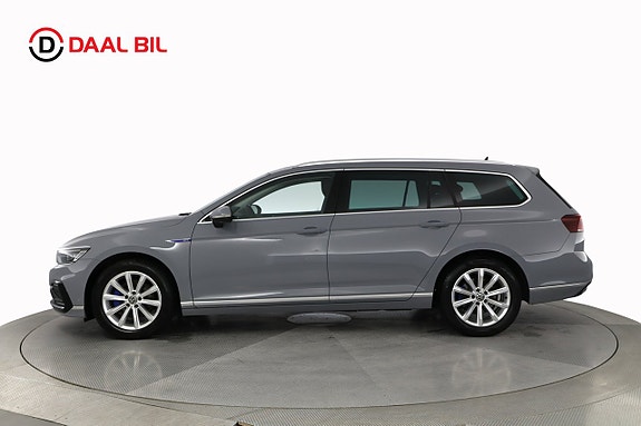 Volkswagen Passat 9 of 26