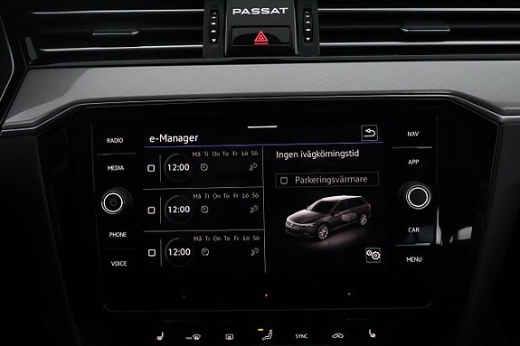 Volkswagen Passat 19 of 26