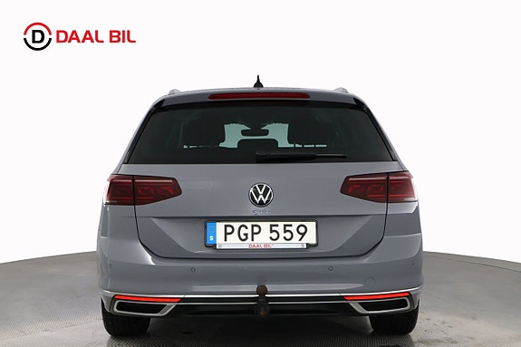 Volkswagen Passat 7 of 26