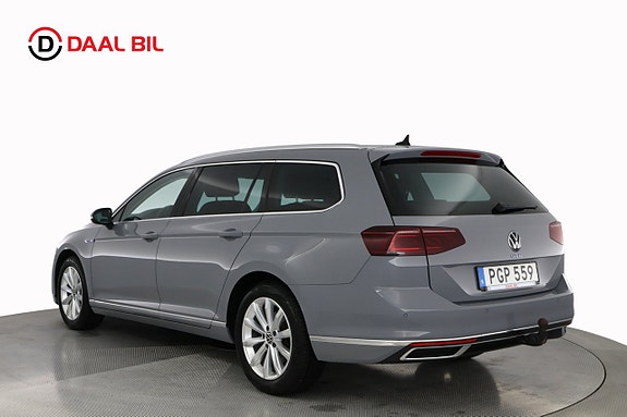 Volkswagen Passat 8 of 26