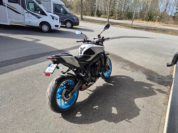 Yamaha MT-09 -24 4 of 4