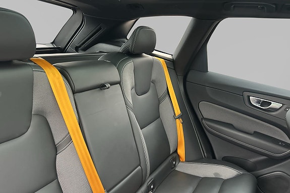 Volvo XC60 12 of 14
