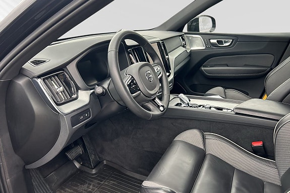 Volvo XC60 8 of 14