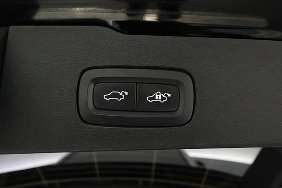 Volvo V60 25 of 25