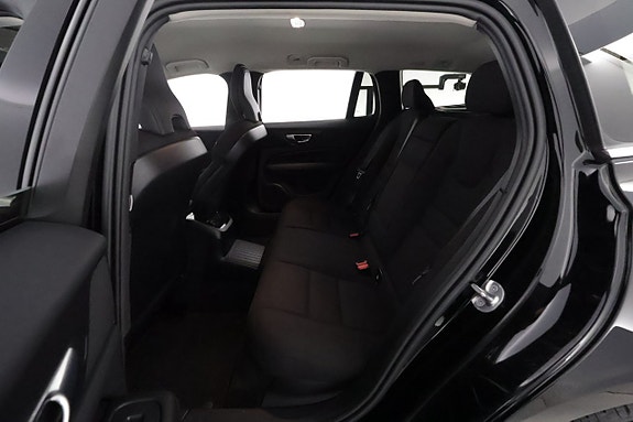 Volvo V60 11 of 25