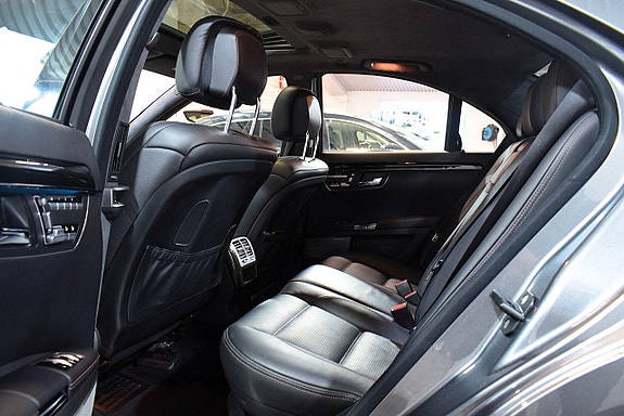 Mercedes-Benz S63 26 of 30