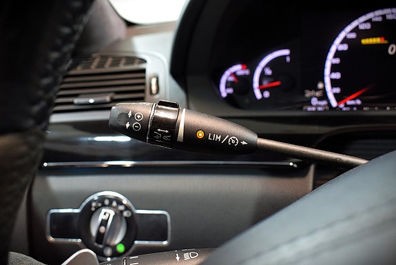 Mercedes-Benz S63 13 of 30