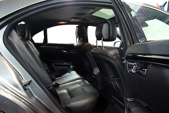 Mercedes-Benz S63 25 of 30