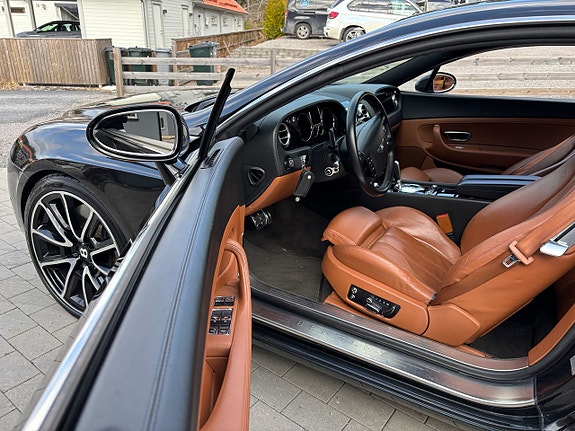 Bentley Continental GT 9 of 10