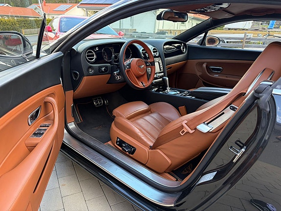 Bentley Continental GT 10 of 10