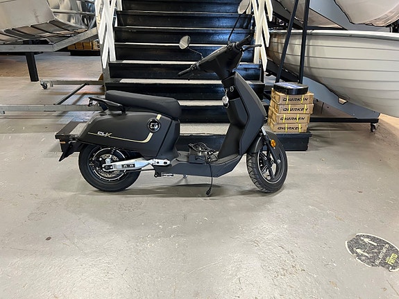Super SOCO CUX El Moped