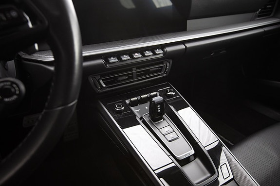 Porsche 992 21 of 30