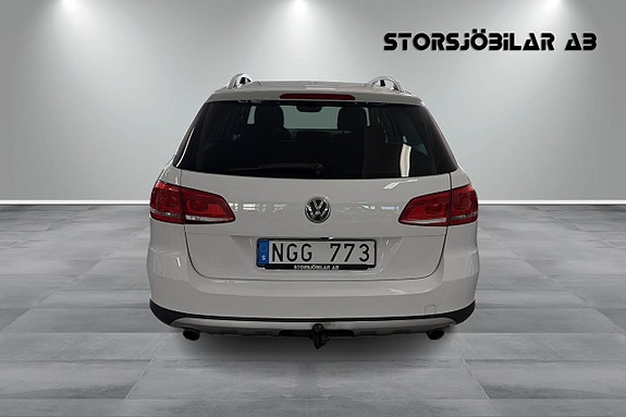 Volkswagen Passat Alltrack 4 of 5