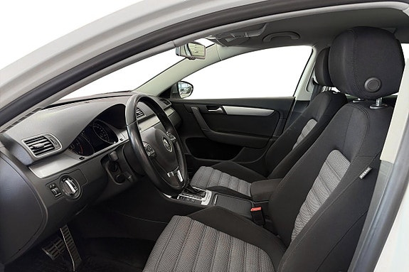 Volkswagen Passat Alltrack 9 of 19