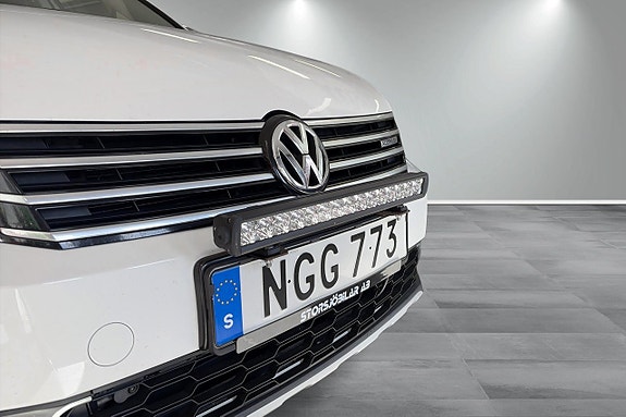 Volkswagen Passat Alltrack 14 of 19
