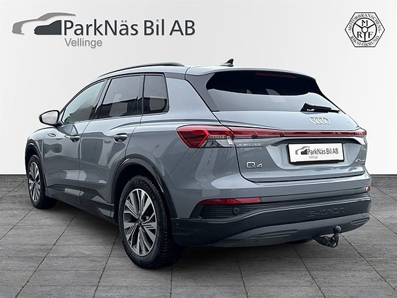 Audi Q4 e-tron 3 of 5