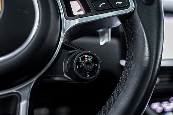 Porsche Cayenne S 20 of 27