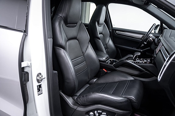 Porsche Cayenne S 27 of 27