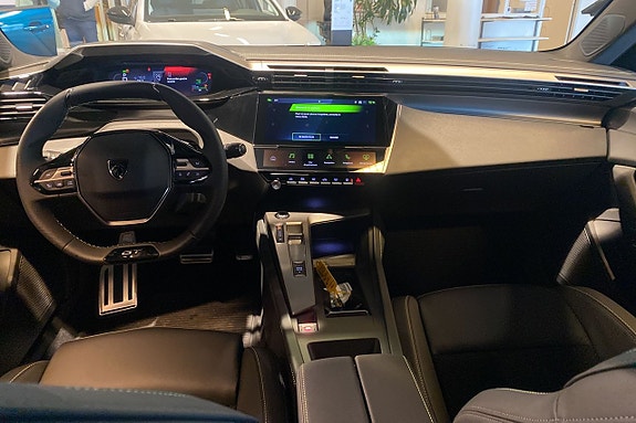 Peugeot 408 3 of 3